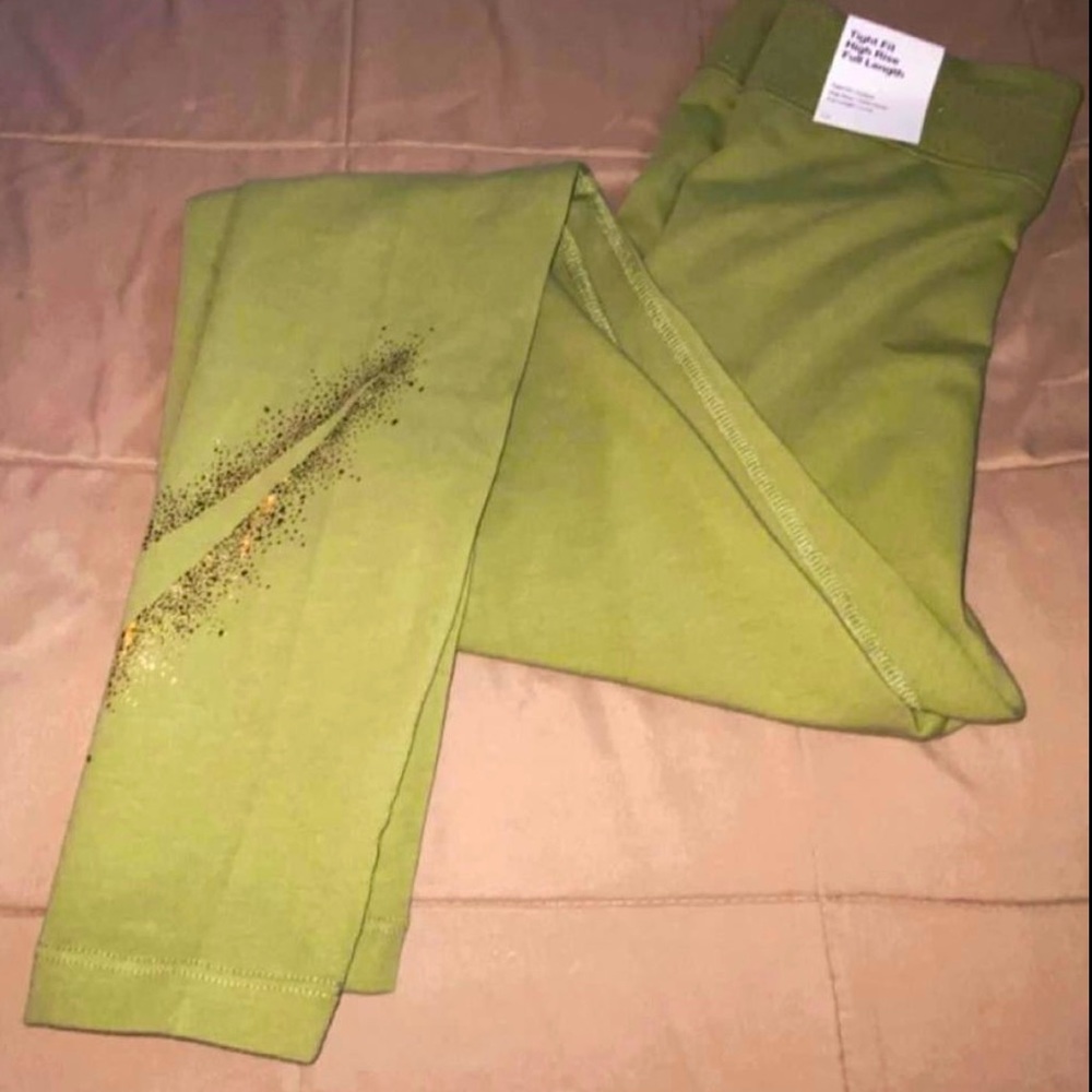 Nike leggings in small